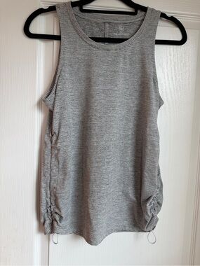 We Wander WeFlex Side Cinched Performance Gray Striped Sleeveless Tank Top